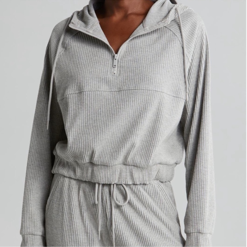 Zella Gray Ribbed Half-Zip Hoodie crop design size small athleisure